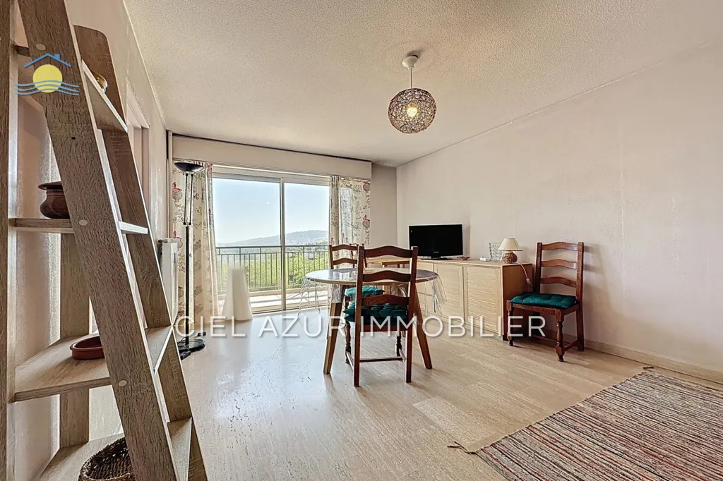 Chambres - Studio avec Terrasse à Antibes