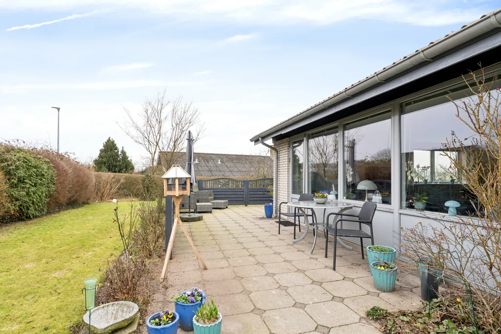 Giardino - Estate Villa with Lake View in Rødding