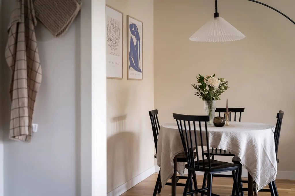 Salle à manger - Apartment with West-Facing Balcony in Majorna