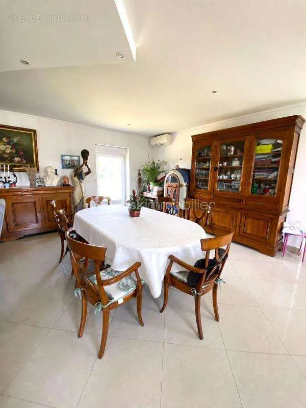 Dining Room - Charming Farmhouse in Normandy, Eure