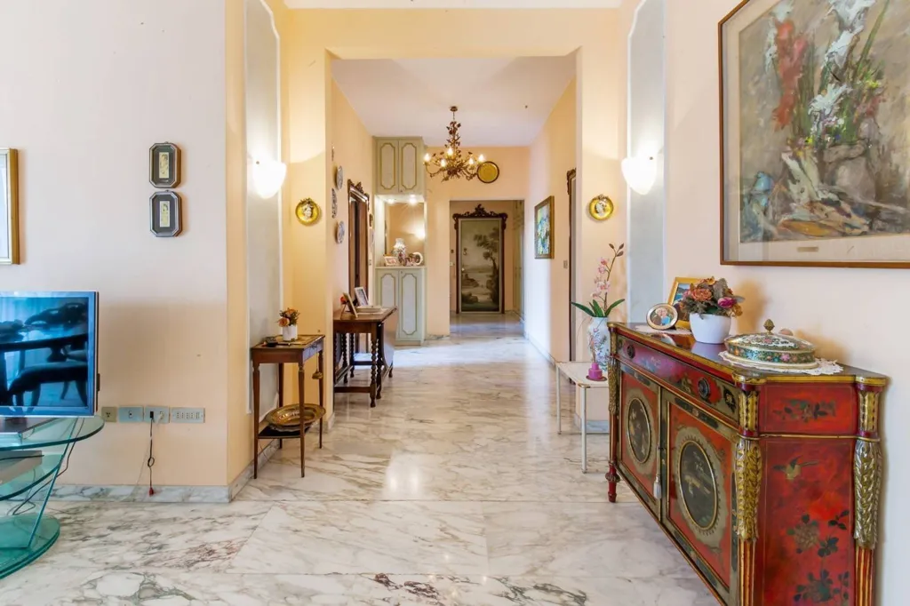 Esik - Luxury Apartment with Garden Views in Milan