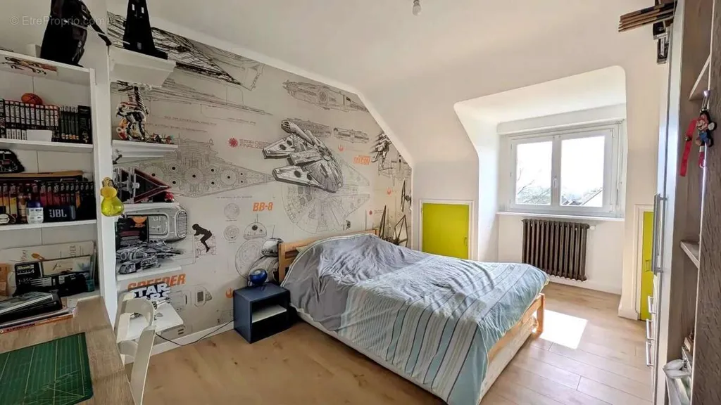 Chambres - Maison 5 pièces à Pleudihen-Sur-Rance