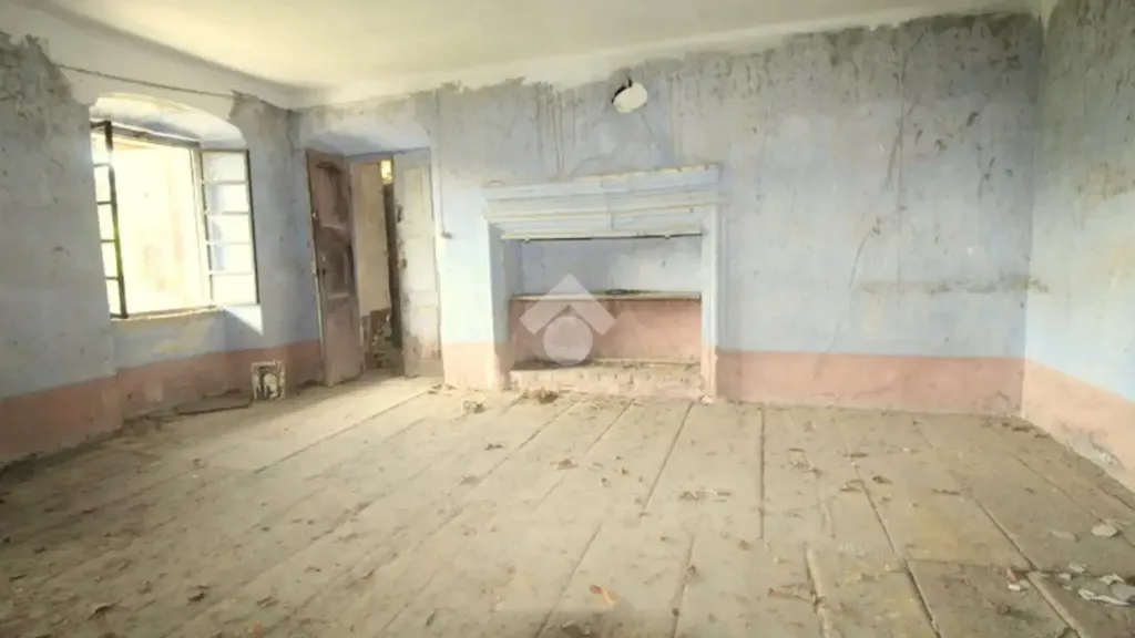 Stanze - Rustic Property with Garden in Prarostino
