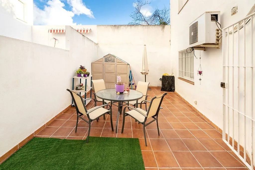Aed - Apartment with Terrace in Pulianas