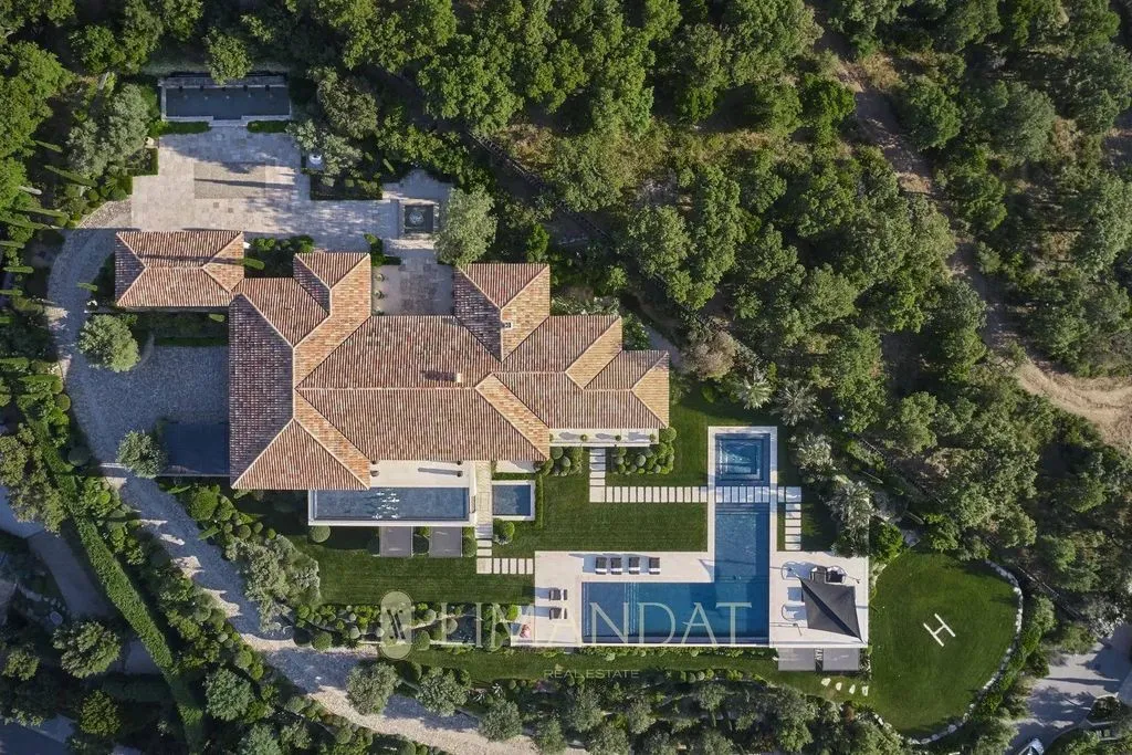 Õhuvaade - Luxury Villa with Sea View in Grimaud