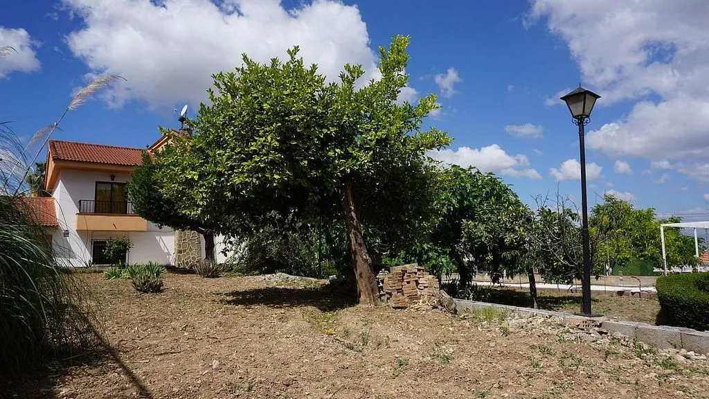 Aed - Chalet with Pool and Garden in Cajar
