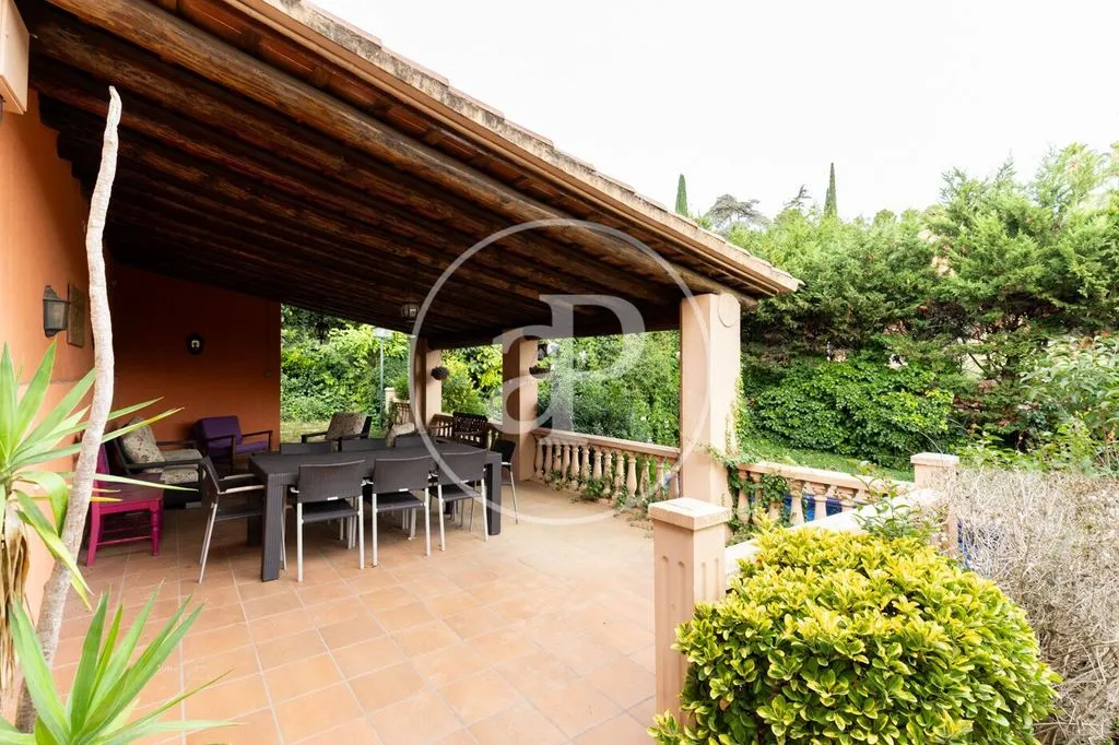 Terrazza - Luxury Villa with Pool in Bellaterra, Catalonia