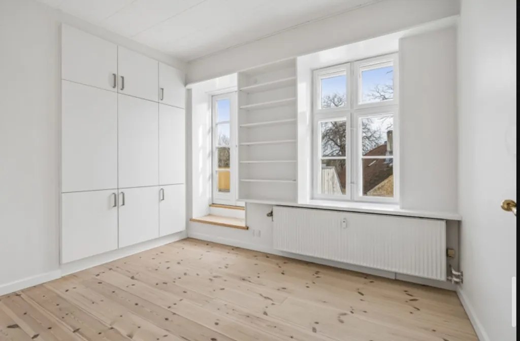 Toad - Comprehensive Renovated Apartment with Balcony in Ebeltoft