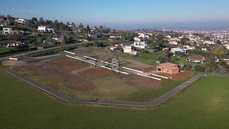 Õhuvaade - Viabilised Plot with Garden in Puygouzon