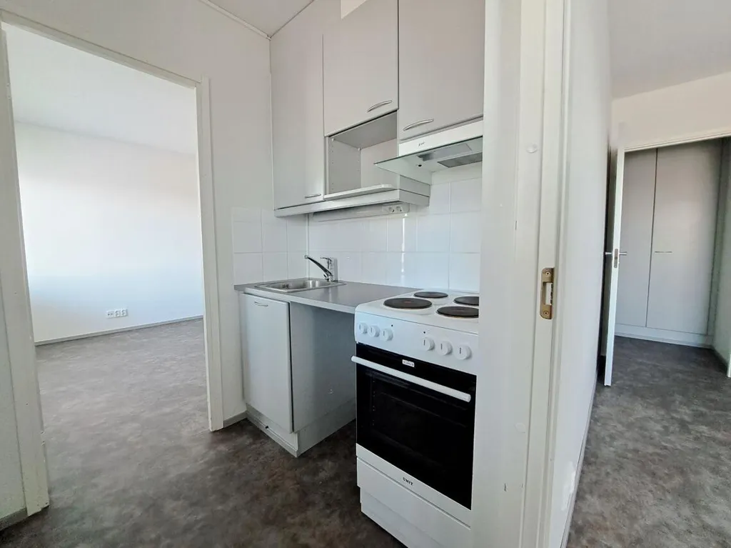 Köök - Bright Apartment with Balcony in Mikkeli Centre