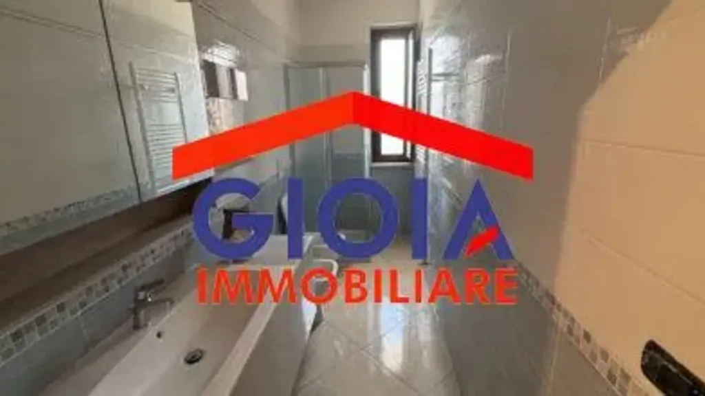 Vannitoad - Two-Level Apartment with Balconies in Mondragone