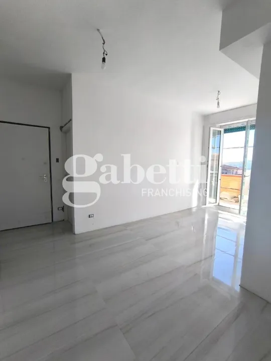 Elutuba - Fully Rented Trilocale with Balcony in Florence