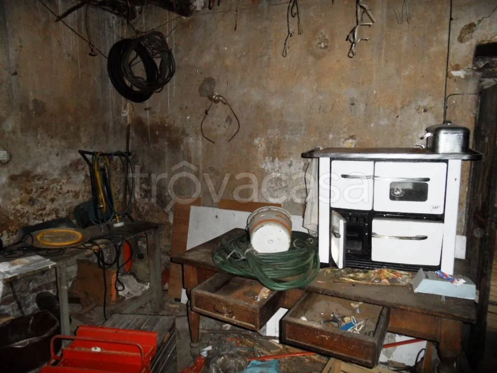 Buanderie - Rustic Property with Balcony in Colico
