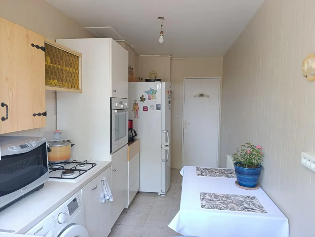 Cuisine - Appartement 4 Pièces avec Balcon à Limeil-Brevannes