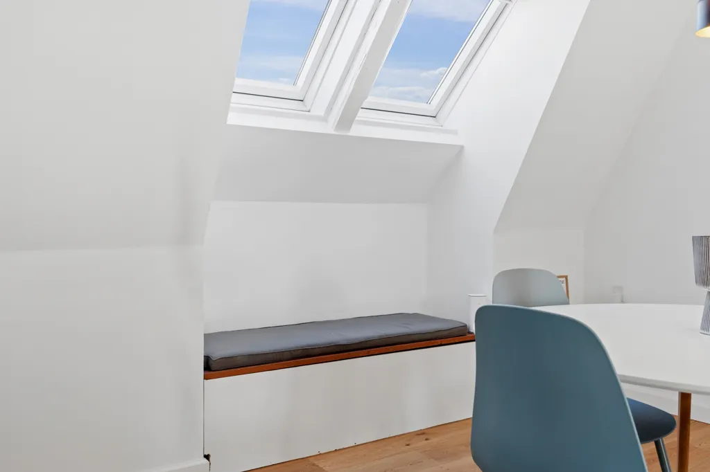 Salle à manger - Renovated Apartment with Metro Access in Frederiksberg