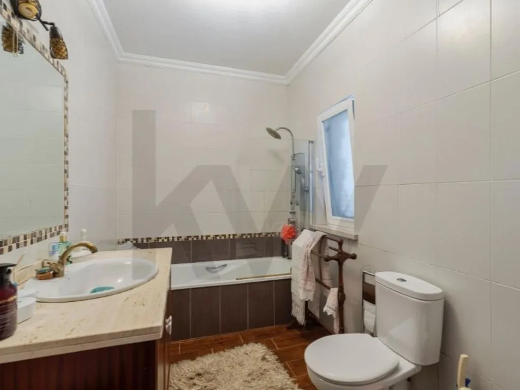 Salles de bain - Luxury House with Multiple Units in Setúbal