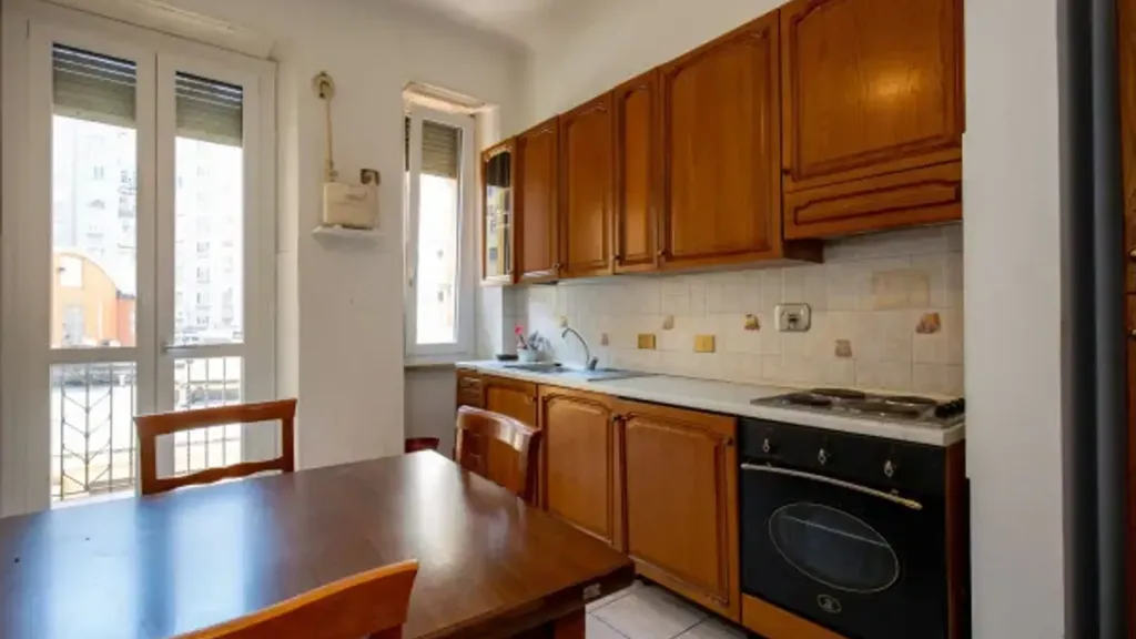 Köök - Spacious 2-Bedroom Apartment in Torino