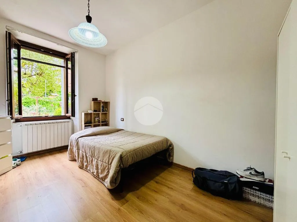 Chambres - Rear-Facing Apartment with Garden in Viterbo