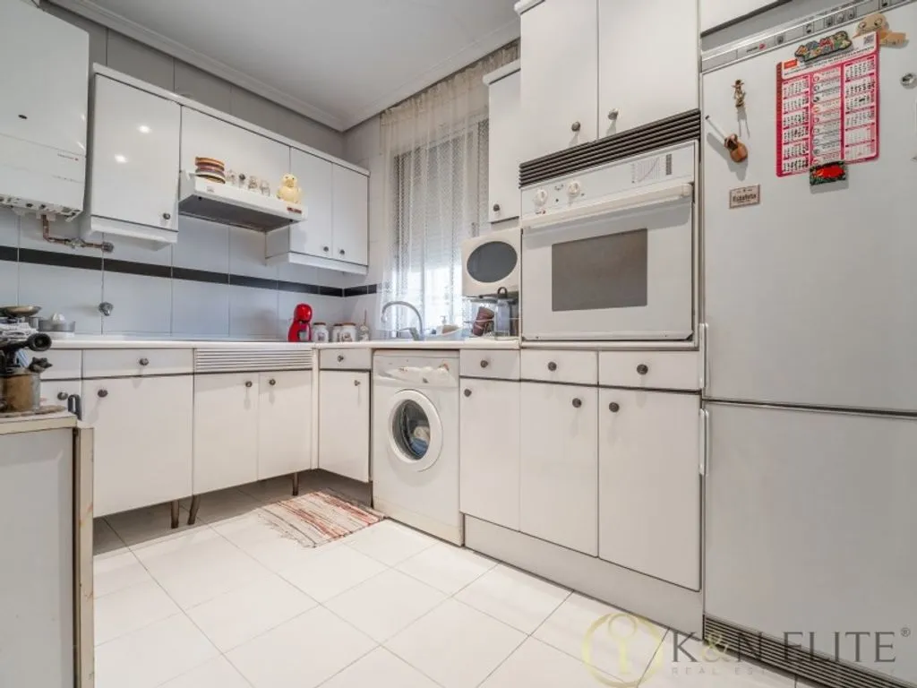 Cuisine - Luxury Flat with Terrace in Rios Rosas, Madrid