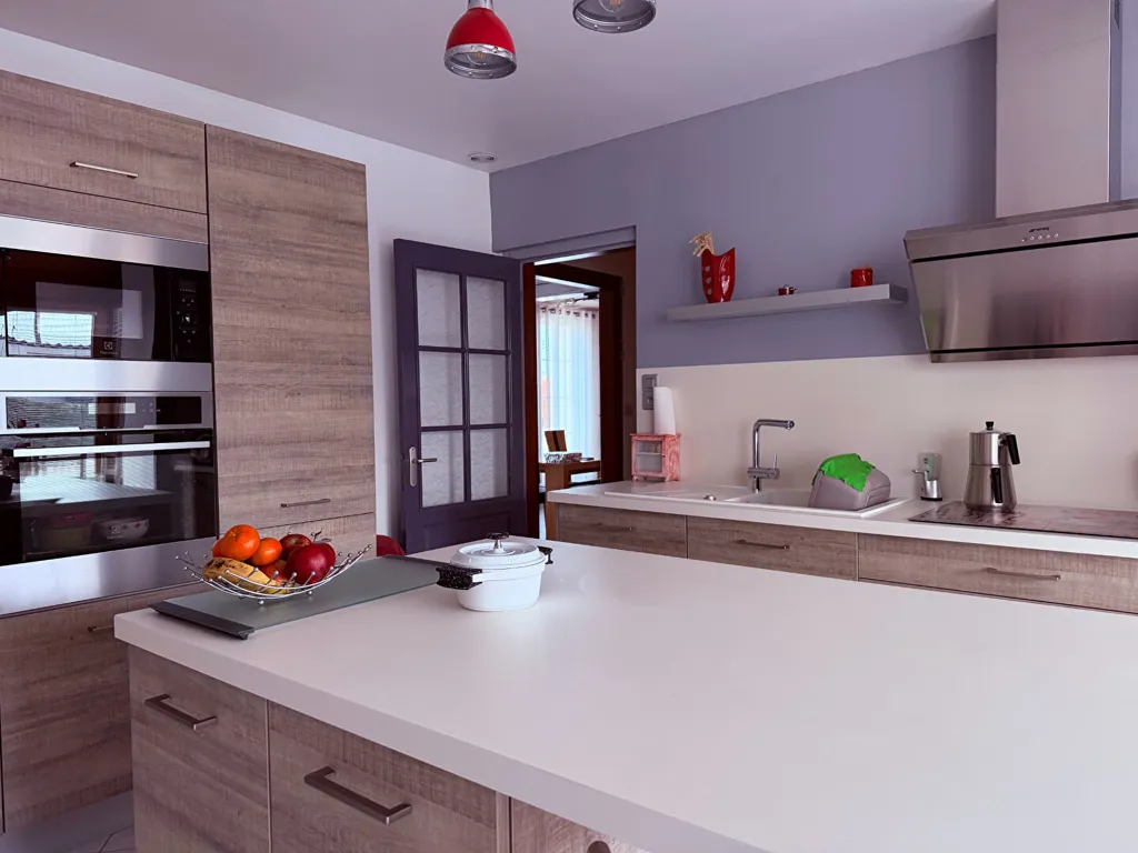 Cuisine - Maison Lumineuse avec Jardin dans un Cadre Calme