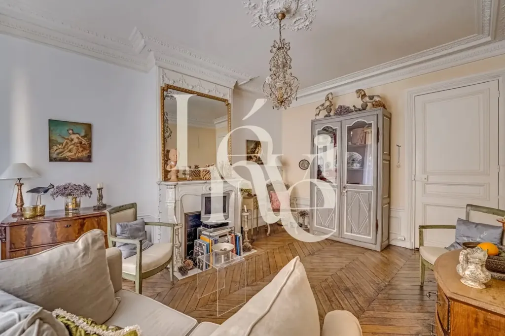 Living Room - 4-room apartment in Paris 5ème