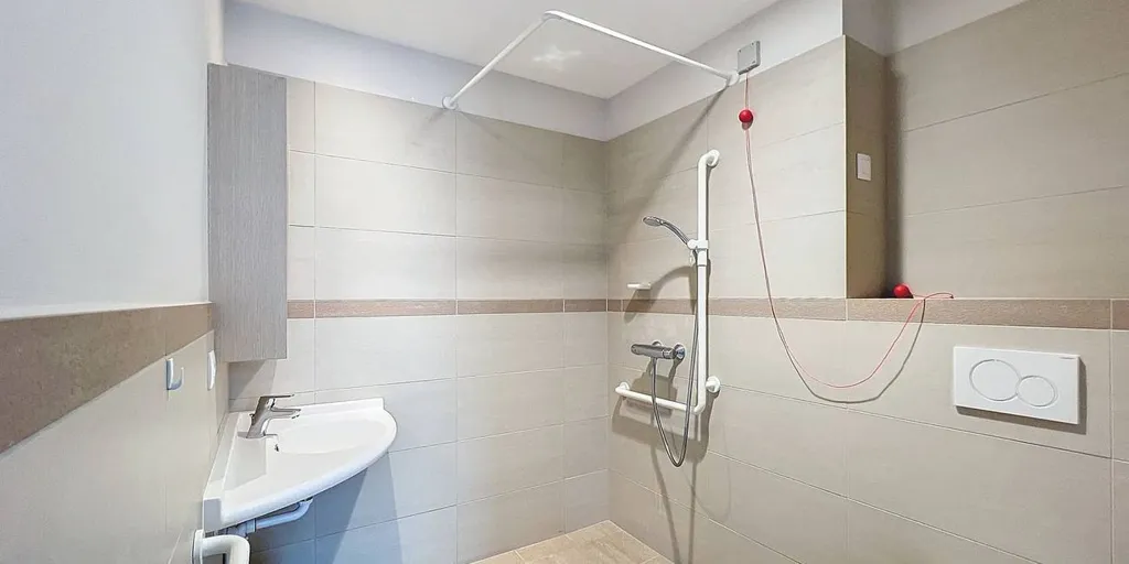Salles de bain - Appartement Assisté avec Terrasse à Waterloo