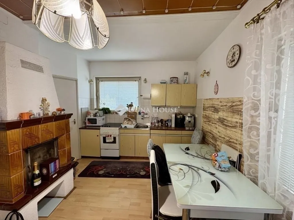 Köök - Brick Flat with Garden in Budapest XIX District