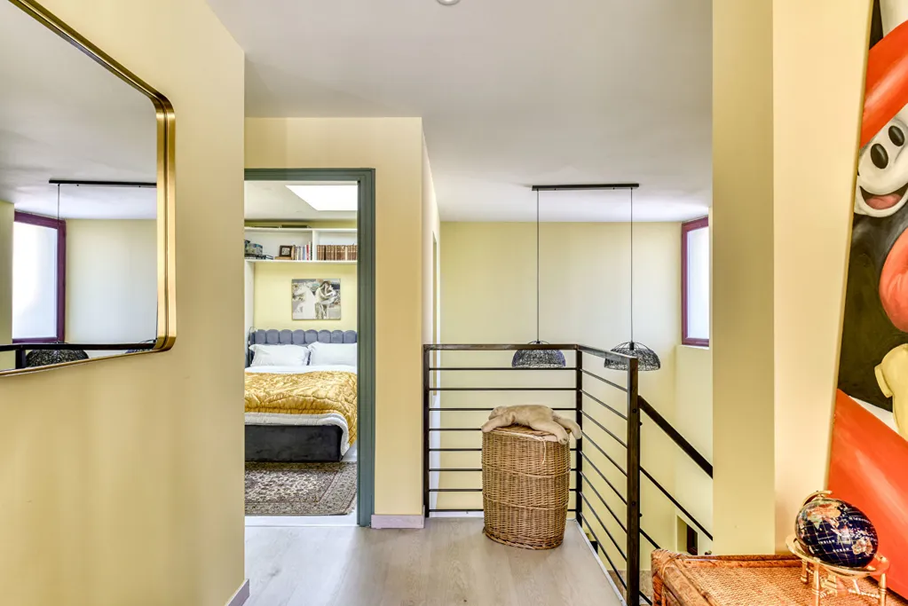 Esik - Renovated House with Terrace in Fleury-d'Aude