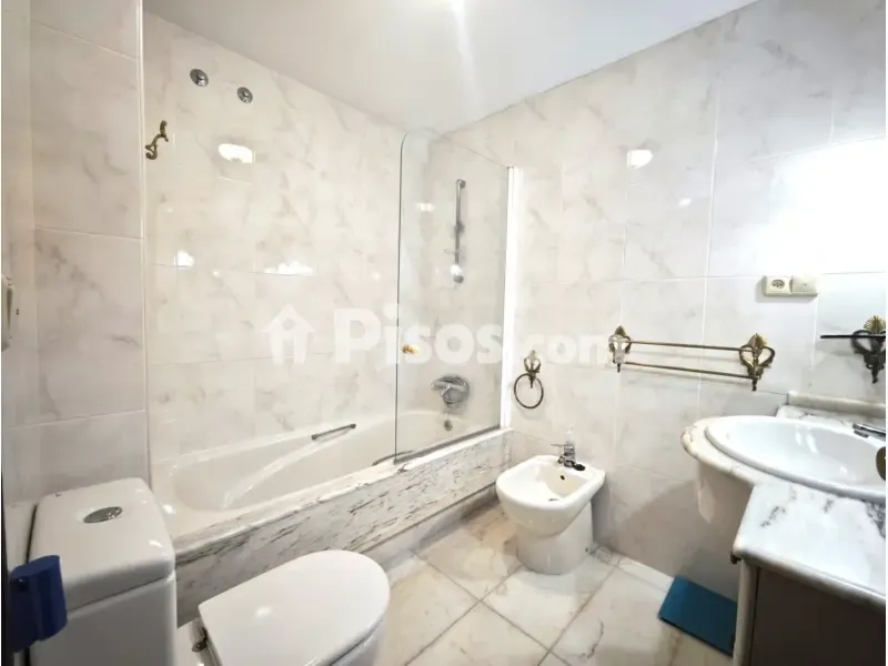 Vannitoad - Penthouse Chalet with Garage in Vila
