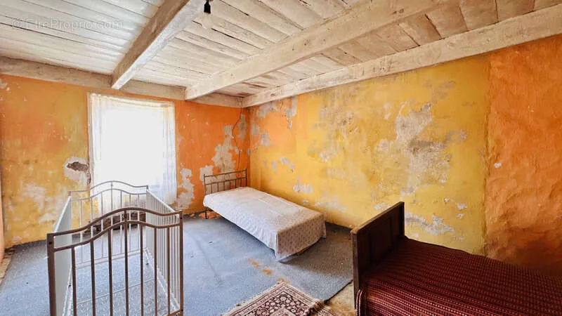 Bedrooms - Rare Farmhouse with 20 Hectares in CAST