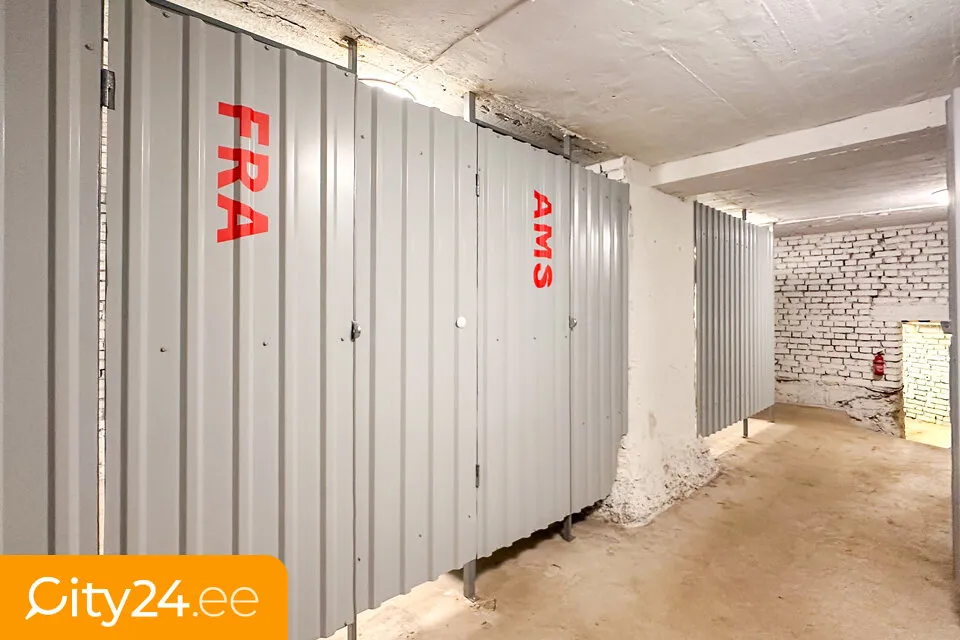 Garage - Warehouse with Office Space in Riga Centre
