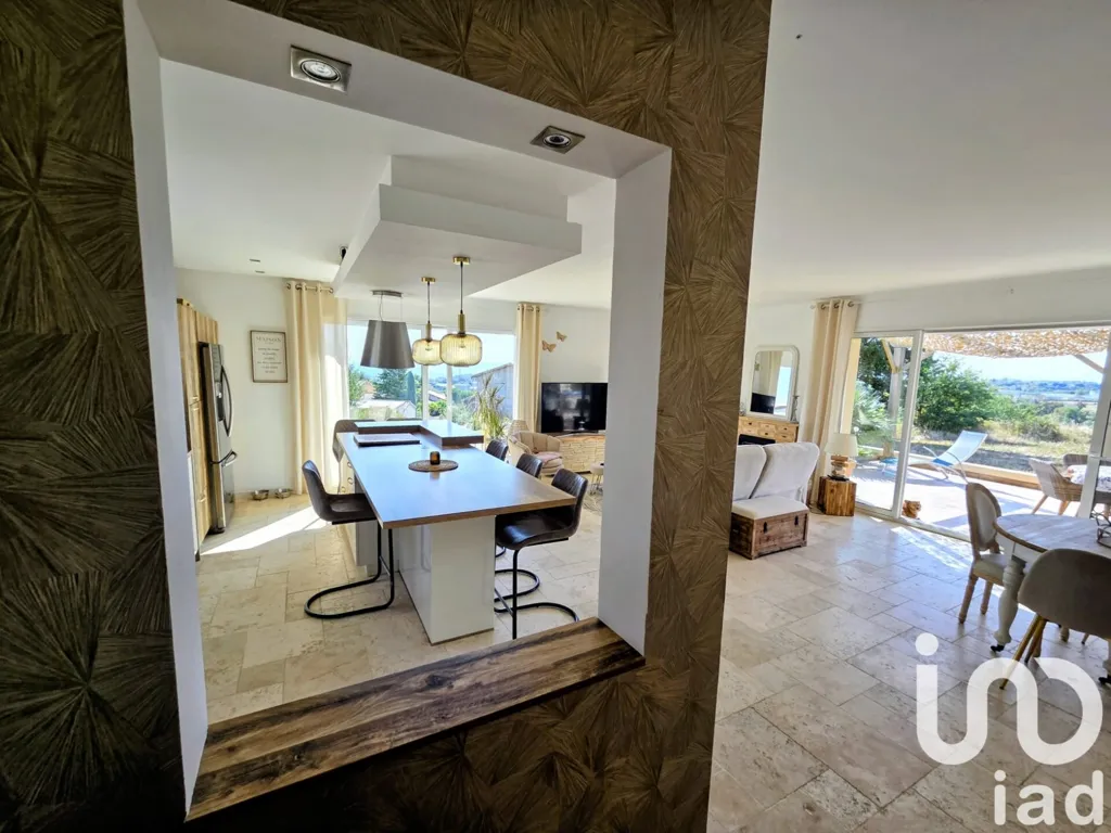 Salle à manger - Maison Moderne avec Jardin à Félines
