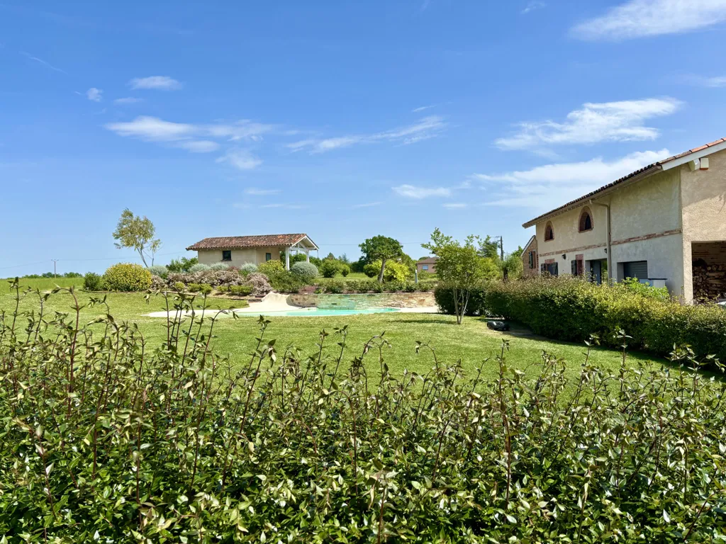 Jardin - Demeure de Caractère avec Vue Panoramique sur les Pyrénées