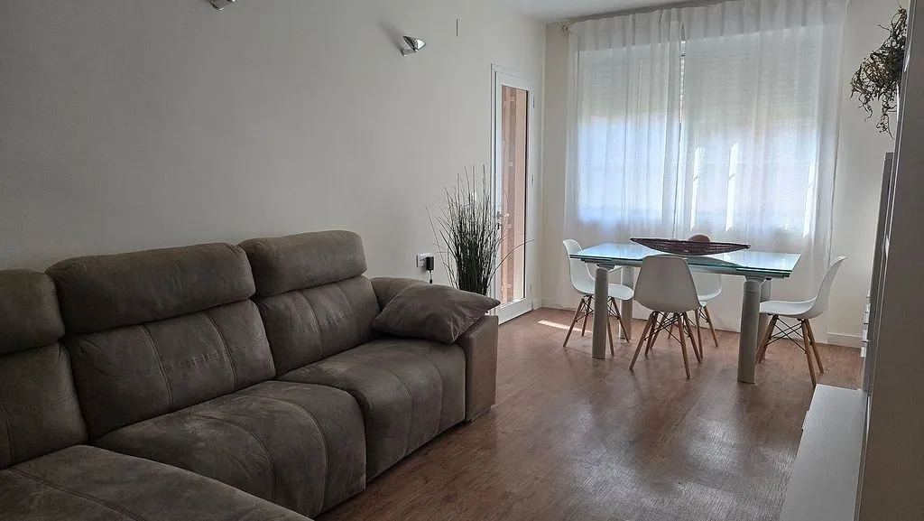 Elutuba - Reformed Flat with Terrace in El Cano