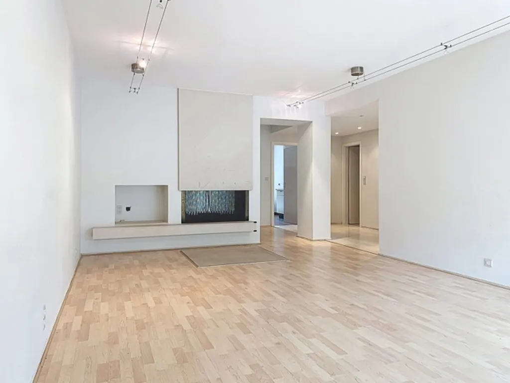 Soggiorno - Bright Ground Floor Apartment with Garden in Quiet Area