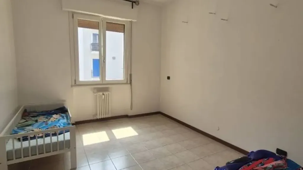 Magamistoad - Trilocale with Balcony in Cesano Boscone