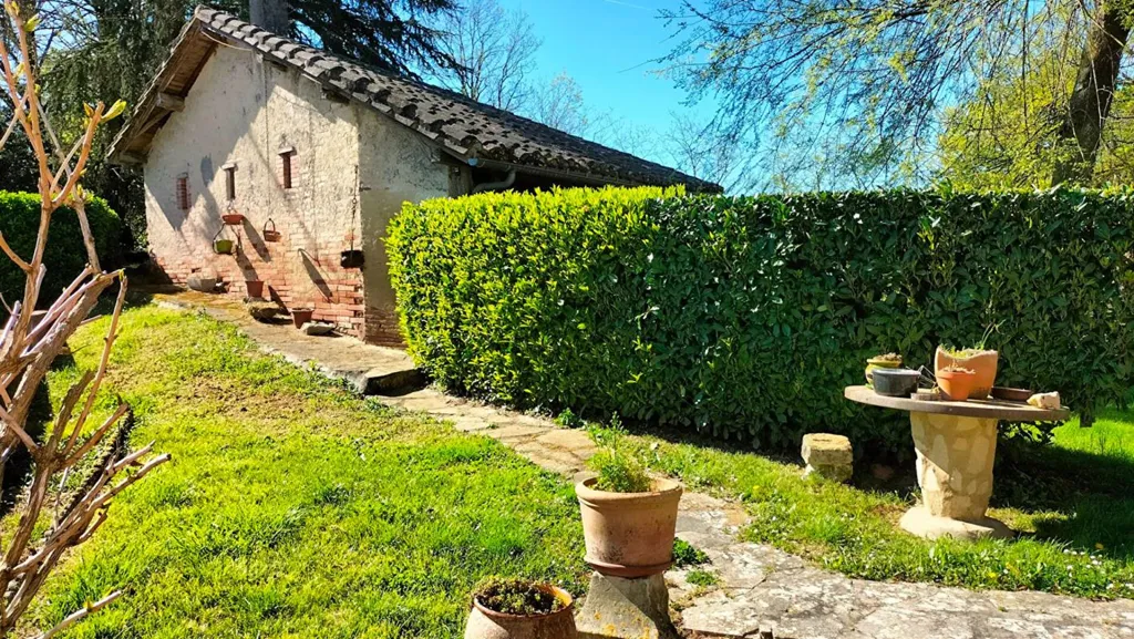 Giardino - Maison with Double Garage in Mauvezin