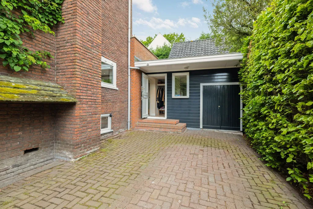 Exterior - Villa with Garden in Rotterdam-Kralingen