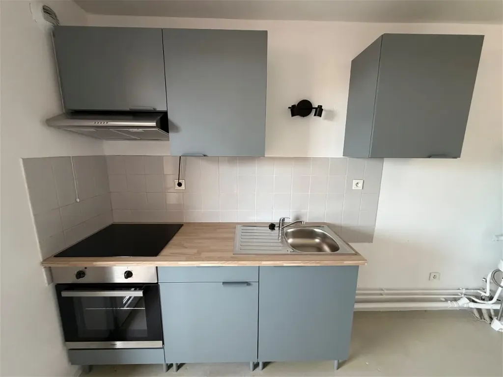 Cuisine - Appartement T2 avec Balcon à Muret