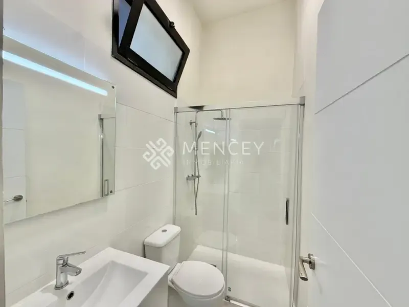Salles de bain - Modernised Flat with Private Garage in La Candelaria