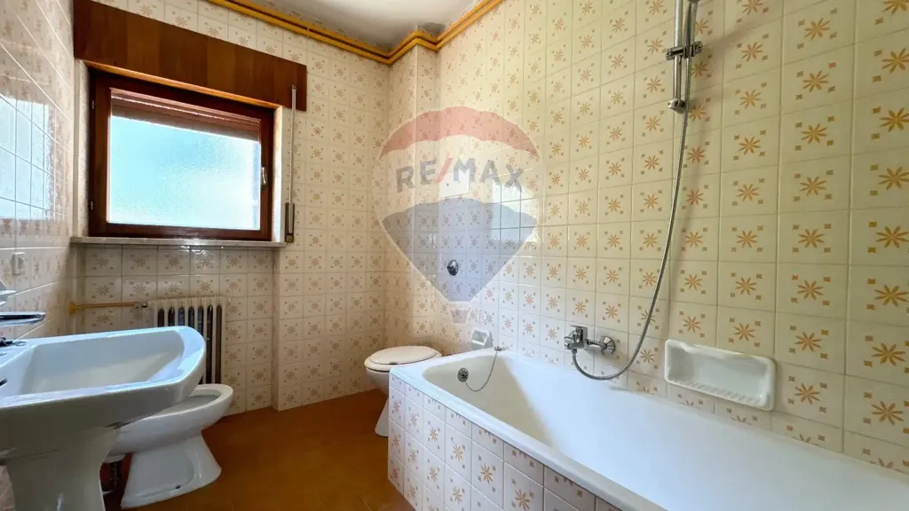 Salles de bain - Apartment with Panoramic View in Tolmezzo