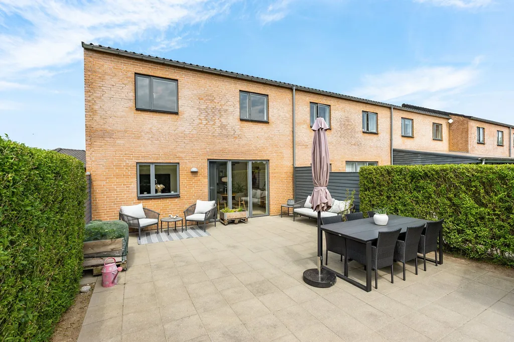 Terrazza - Terraced House with Garden in Hammel