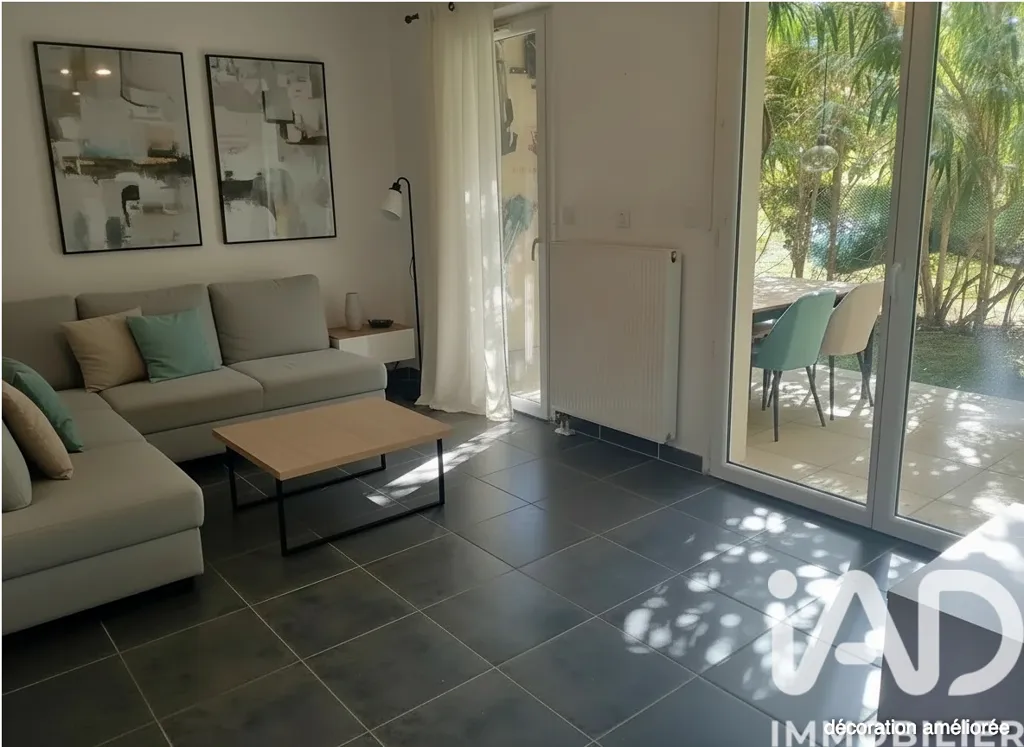 Séjour - Studio avec Terrasse à Marseille 11e