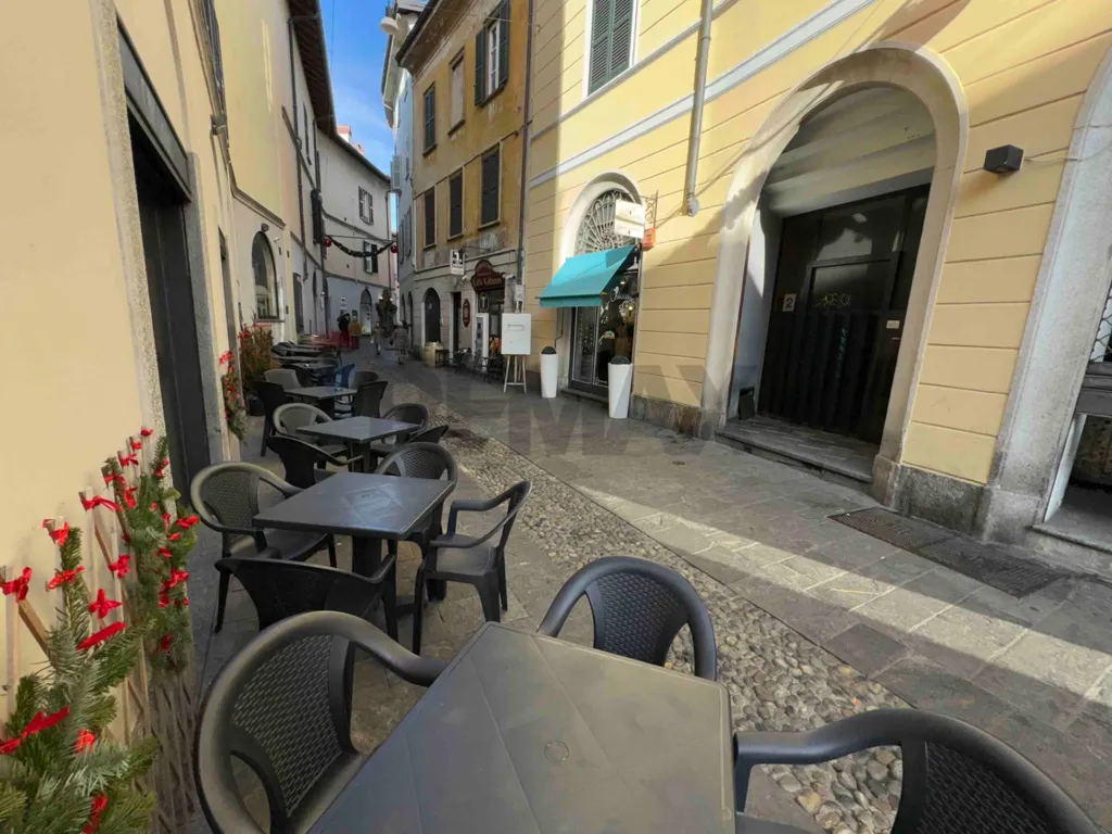 Commercial Space in Varese Pedestrian Zone