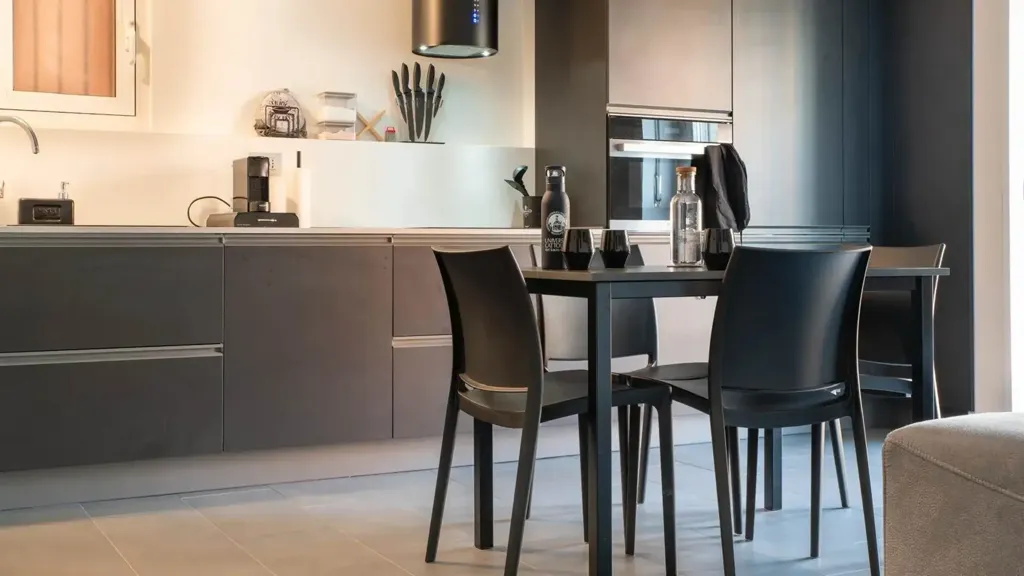 Söögituba - Rented Duplex with Balcony in Milan