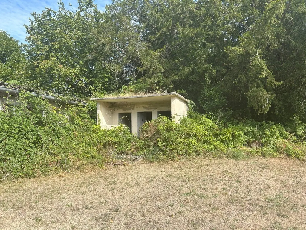 Aed - Heritage Plot with Development Potential in Port-d'Envaux