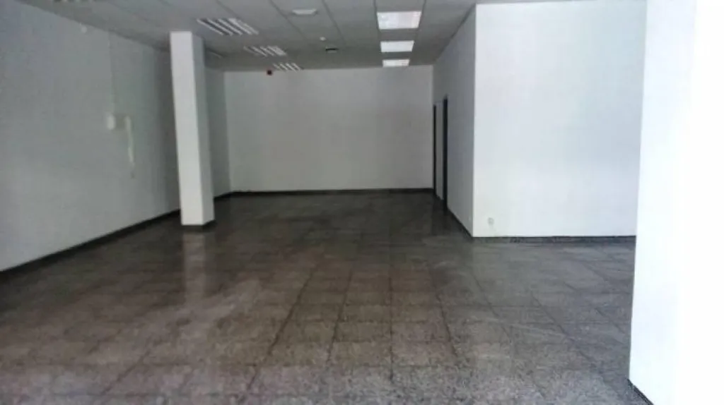 Toad - Centrally Located Office with Desks in Esparreguera