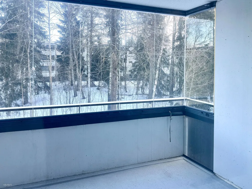 Balcon - Apartment with Balcony in Oulunkylä, Helsinki