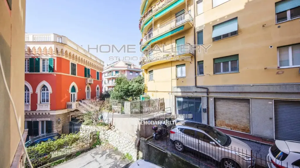 Extérieur - Trilocale with Balcony in Albaro, Genoa