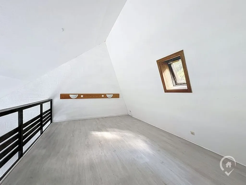 Pièces - Bungalow avec Terrasse à Hastière